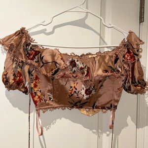 XS - floral satin crop top